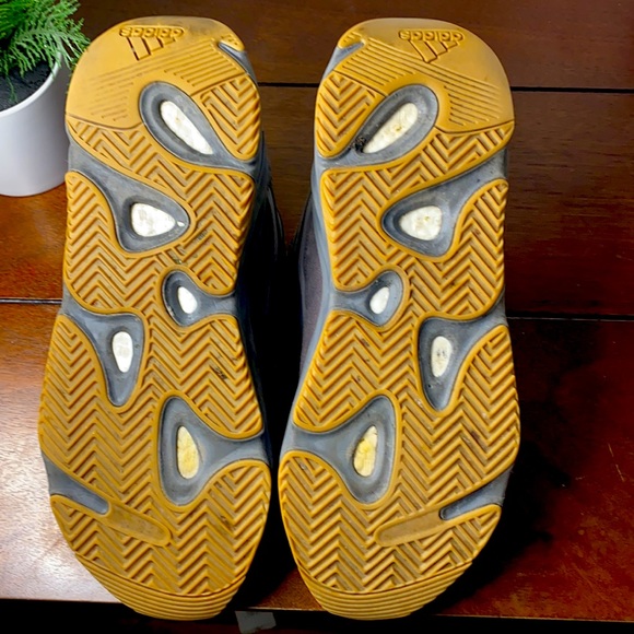 Yeezy Boost 700 V2 ‘Tephra’ - Picture 4 of 6